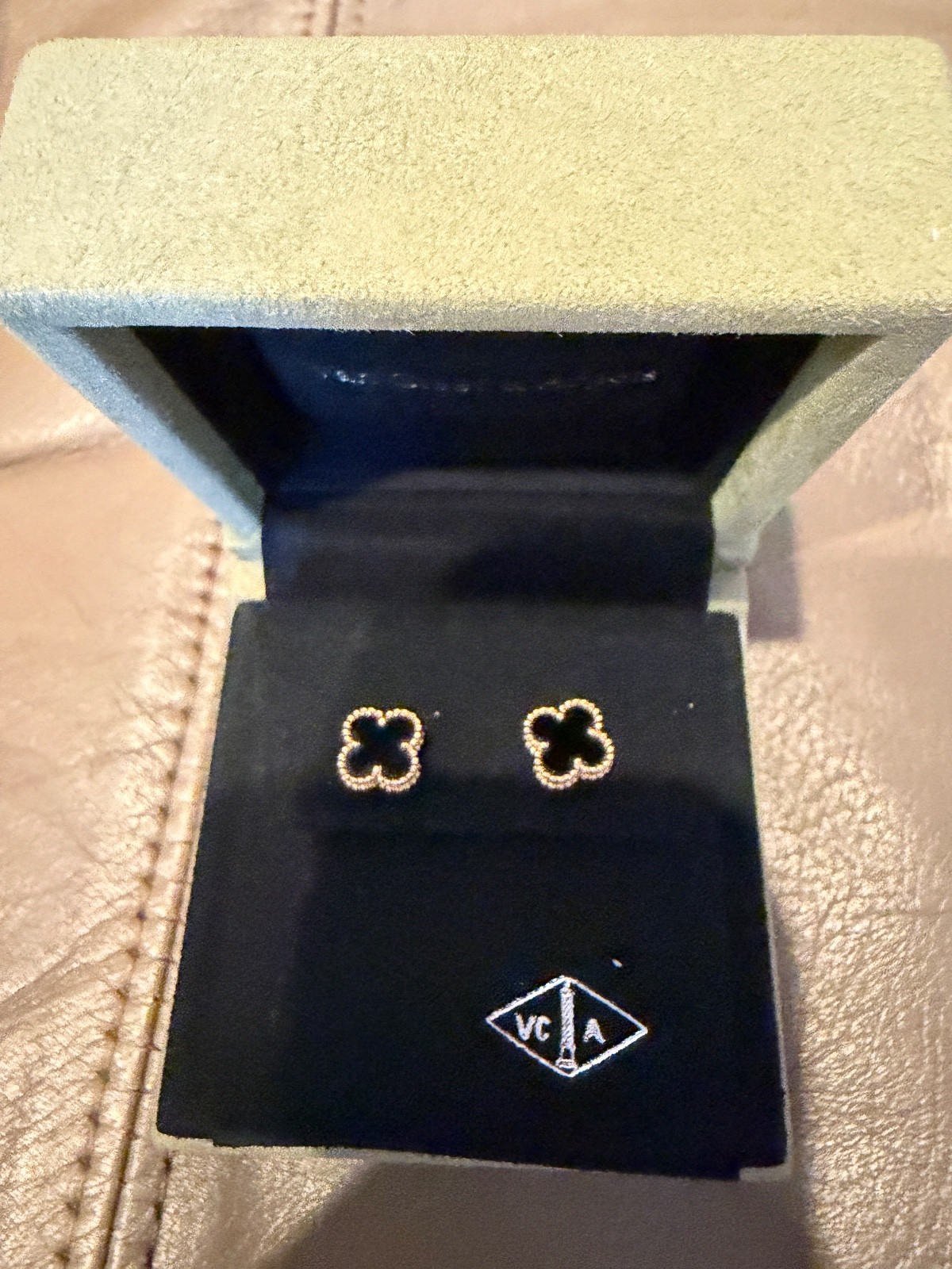 Authentic Van Cleef & Arpels Sweet Alhambra Stud … - image 3