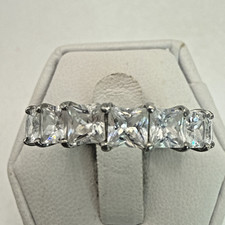 STUNNING .925 Vintage Sterling Silver Estate Ring Size 7 with Colorless stone