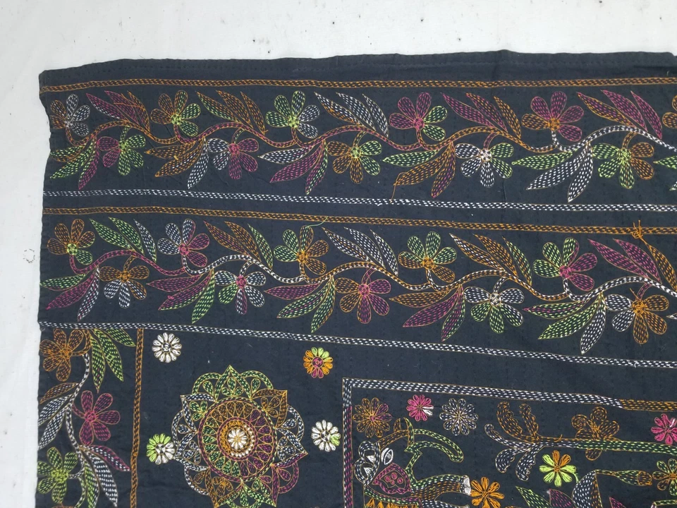 Vintage Indian Nakshi Kantha Hand Embroidered Quilt 220x196cm - Image 4 of 4