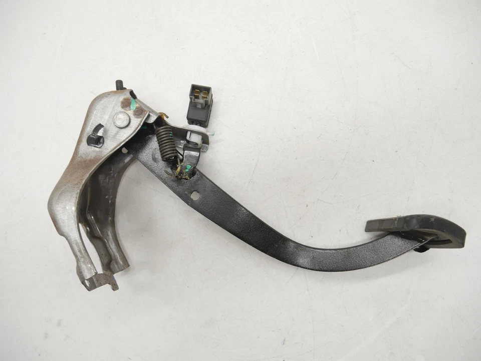 Conjunto de pastillas de pedal de parada de freno Kia Optima SX 2011-2015 FABRICANTE DE EQUIPOS ORIGINALES Foto 2 de 4