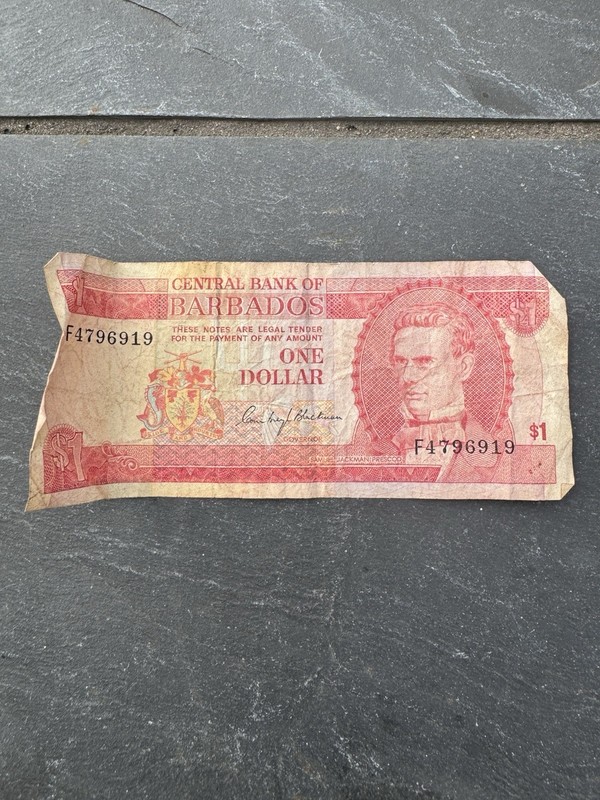 1970s Vintage Central Bank Of Barbados $1 Bill Banknote - Circulated Condition