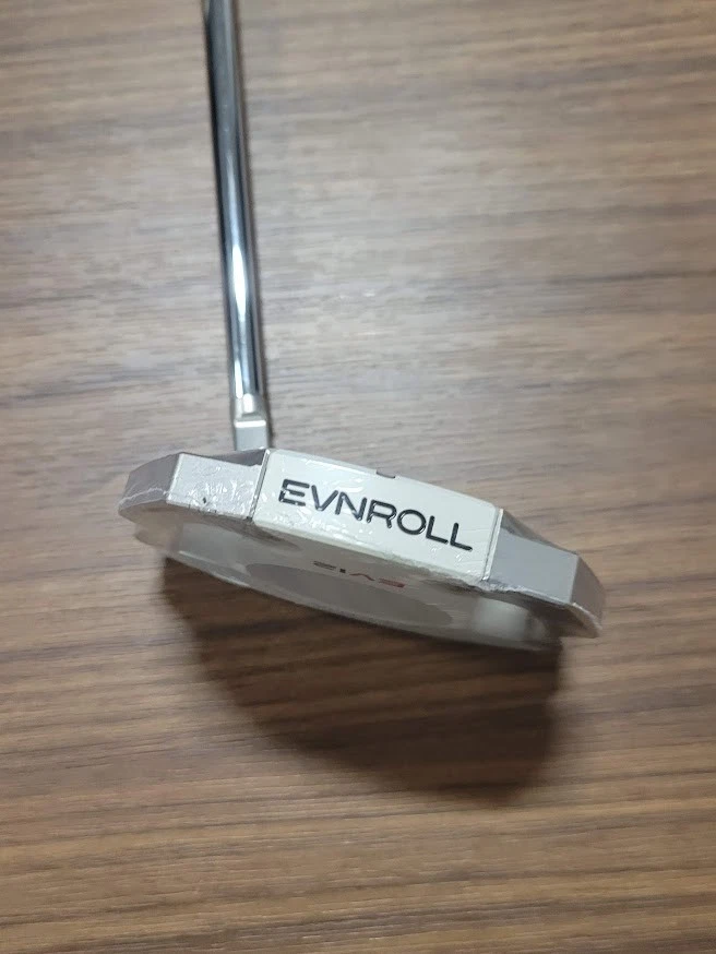 Evnroll EV12 Mallet Putter Right-Handed, 34-inch White NEW - Image 4 of 4