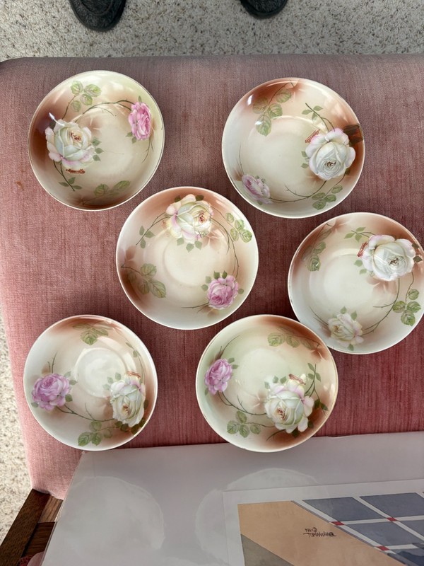 Set of 6 Hand-painted Bowls Porcelain, 5.25", signed  Mauvilles,   Bavaria