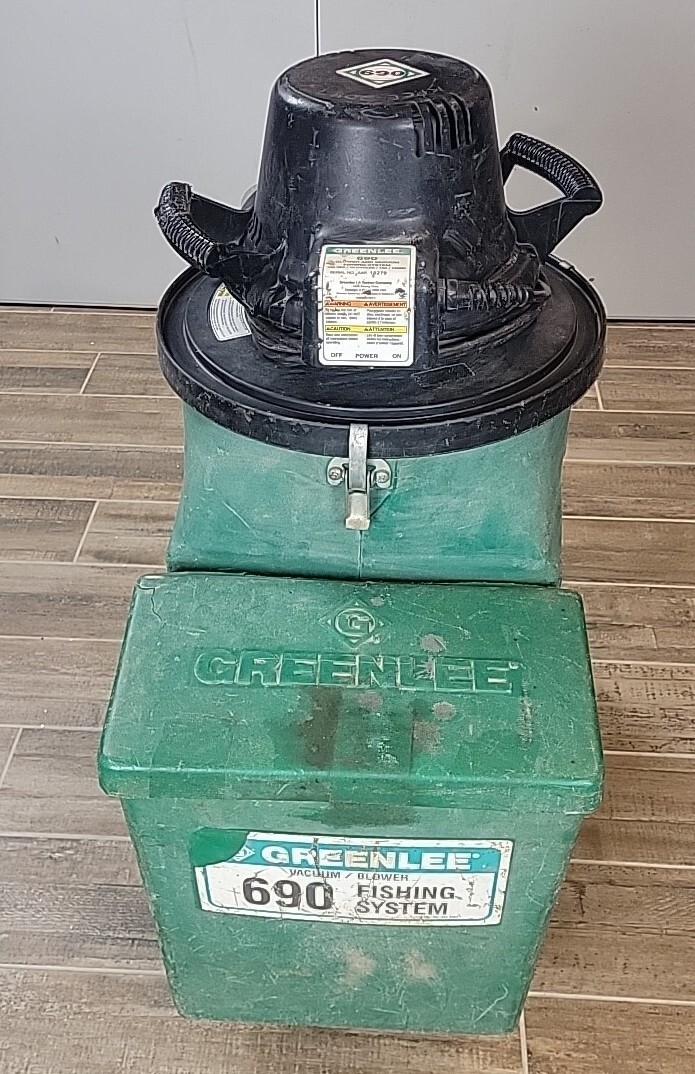 Greenlee 690 Vacuum Blower Fishing Tape System 3/4” to 4” Pistons Used