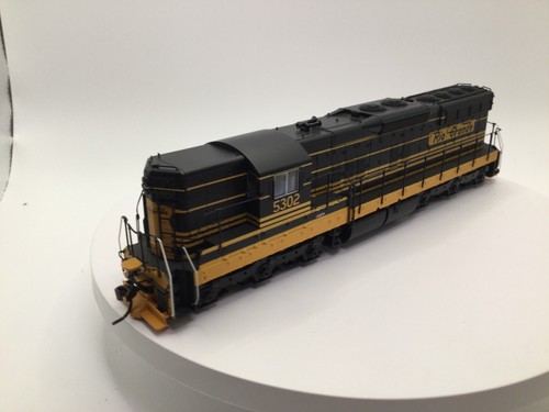 Broadway Limited D&RGW #5302 EMD SD7 HO Locomotive Blue Line not moving, HELP - Picture 9 of 16