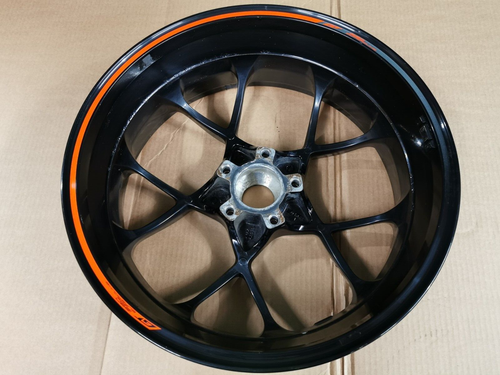 Rear Wheel Rim KTM 1290 Superduke GT 2016 - Picture 15 of 18