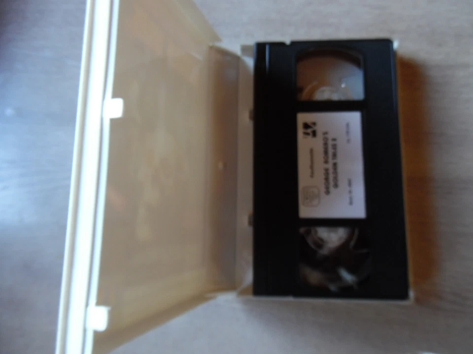 George Romero's Golden Tales 2 - VHS Wie Neu S4 - Bild 2 von 3
