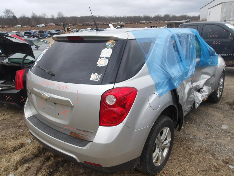 Used Rear Spoiler fits: 2011 Chevrolet Equinox Rear Grade B - Image 4 of 4