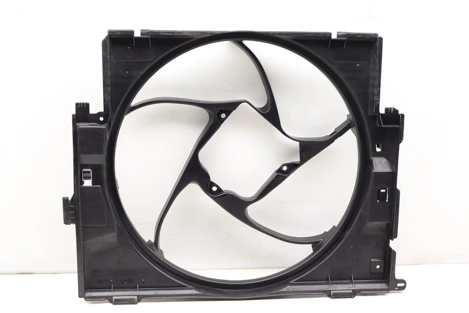 BMW 335I XDRIVE 2013-2015 - Radiador eléctrico refrigeración ventilador carcasa 7640511 Foto 3 de 4