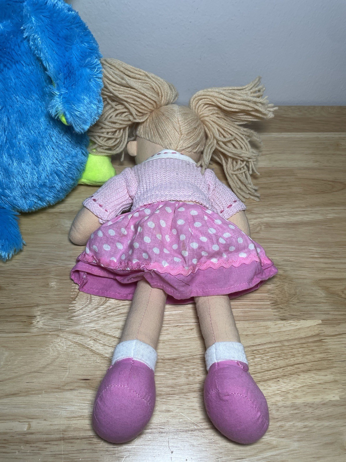 Lot Of ( 15 ) Plush Variety Of Brands Sizes & Colors Disney, Zehnders & More!