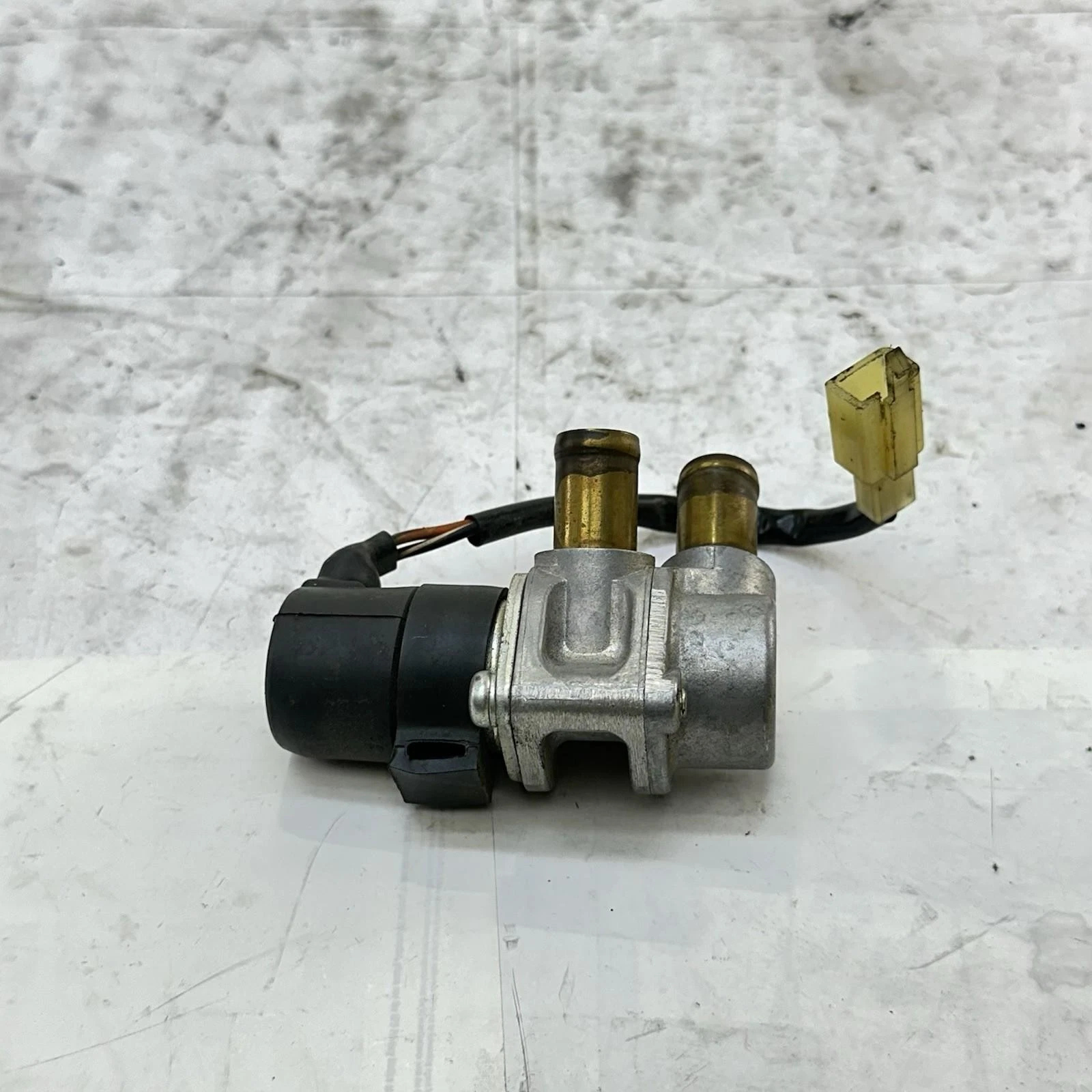 2013 - 2017 TRIUMPH DAYTONA 675 Luftansaugventil Magnetventil Schalter