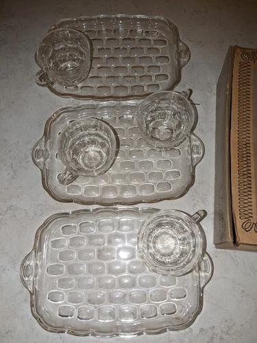 Vintage Federal Glass Co Yorktown Snack Set 7 Pc Plates & Cups w/ Box