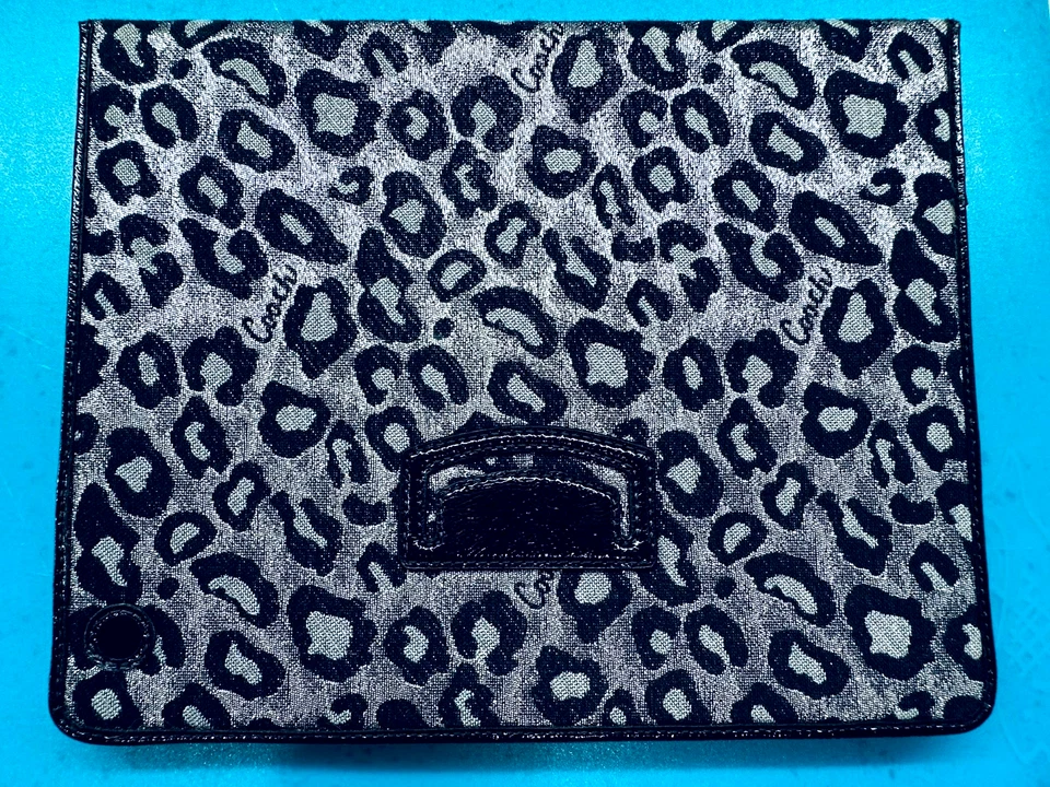 Auth. Coach Sis Ocelot Leopard Print iPad Case Signature Logo Gray/Silver/Black - Image 2 of 4