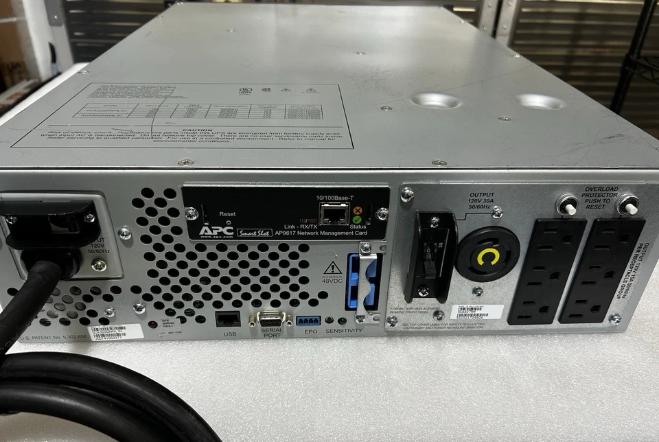 APC SUA3000RMXL3U SMART-UPS 3000VA 2700W 120V 3U Rackmount Power Backup AP9617 - Image 2 of 4