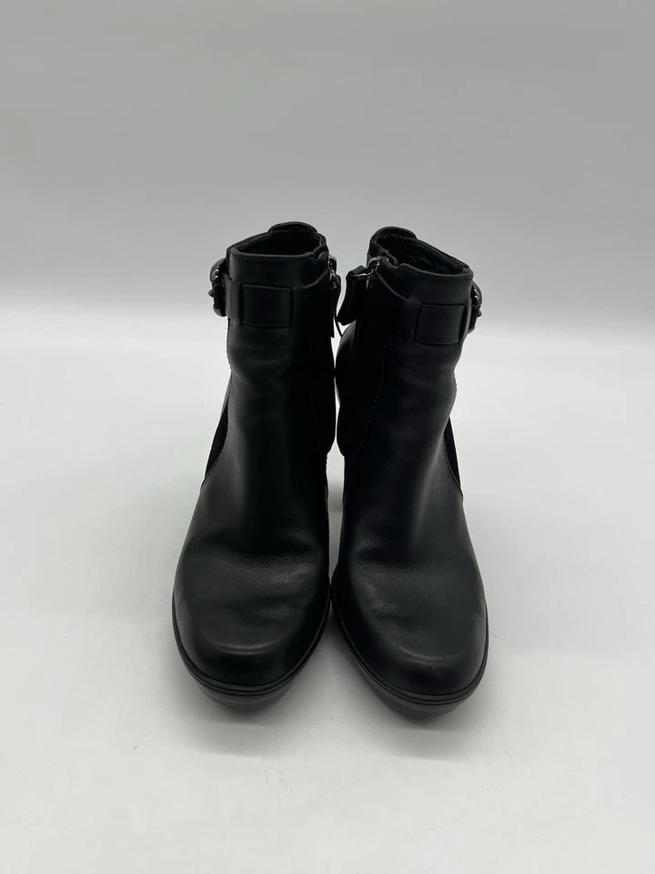 Tod's Women’s S 37 US 6.5 Black Leather Zipper Suede High Heels Bootie Shoes. - Image 2 of 4