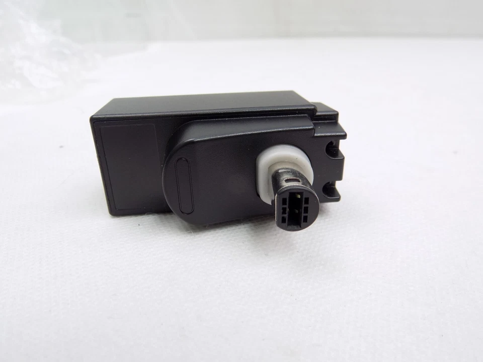 Brand New Wireless Black Game Cube Controller & Adapter for Nintendo GameCube... - Image 3 of 4