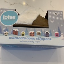 NEW Totes Woman s Memory Foam Slippers Size 9 Tan Color Faux fur