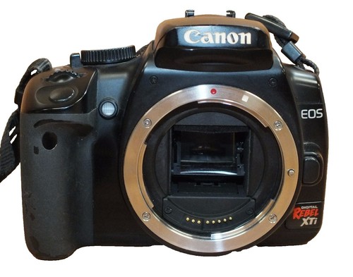 Canon EOS Kiss Digital X / Rebel XTi Silver DSLR Camera w/ EF 28
