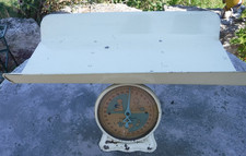 BABY SCALE VINTAGE 1940's 30 Pound NURSERY Baby Scale - FARM SCALE