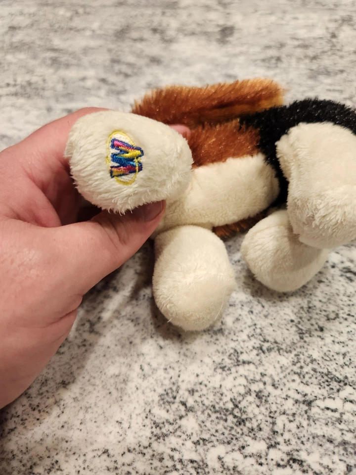 Peluche Ganz Lil' Kinz HS013 Basset Hound - Sin código Foto 3 de 4