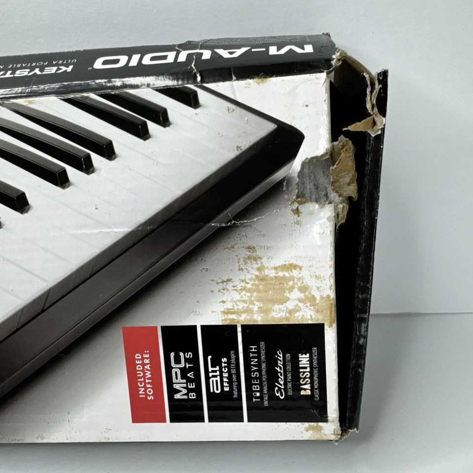 M-Audio Keystation Mini 32 MK3 32-key Keyboard Controller Damaged Box - Image 2 of 4