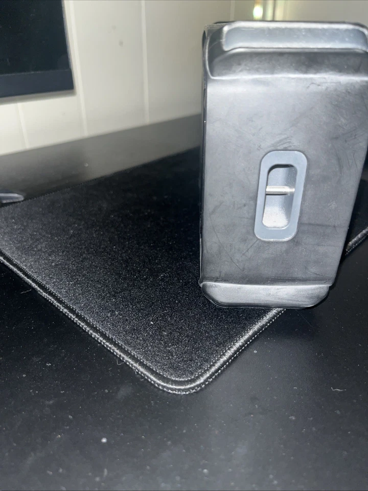 Altavoz inalámbrico iHome Bluetooth diseño resistente Foto 2 de 4