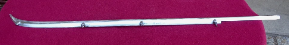 1955 年道奇 Royal Lower Long Dash 模塑美丽镀铬拖把 # 1602837 — 第 3/4 张图片