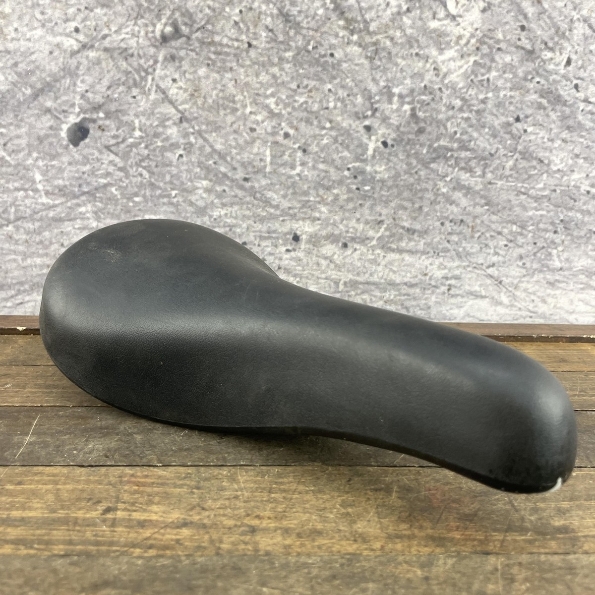 Vintage Schwinn Viscount Bicycle Saddle Seat Black w/ Clamp