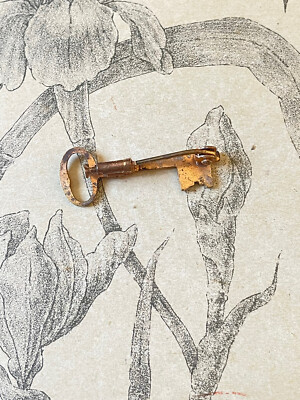 Broche Ancienne En Forme De Clé – Bijou Vintage – Très Bon état