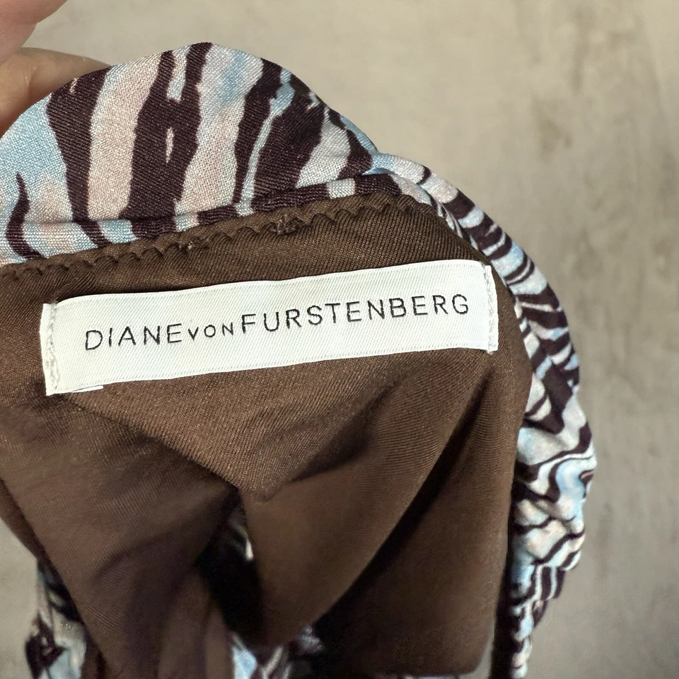 Diane Von Furstenberg One Piece Swimsuit Women’s Size Large Animal Print - Image 3 of 4