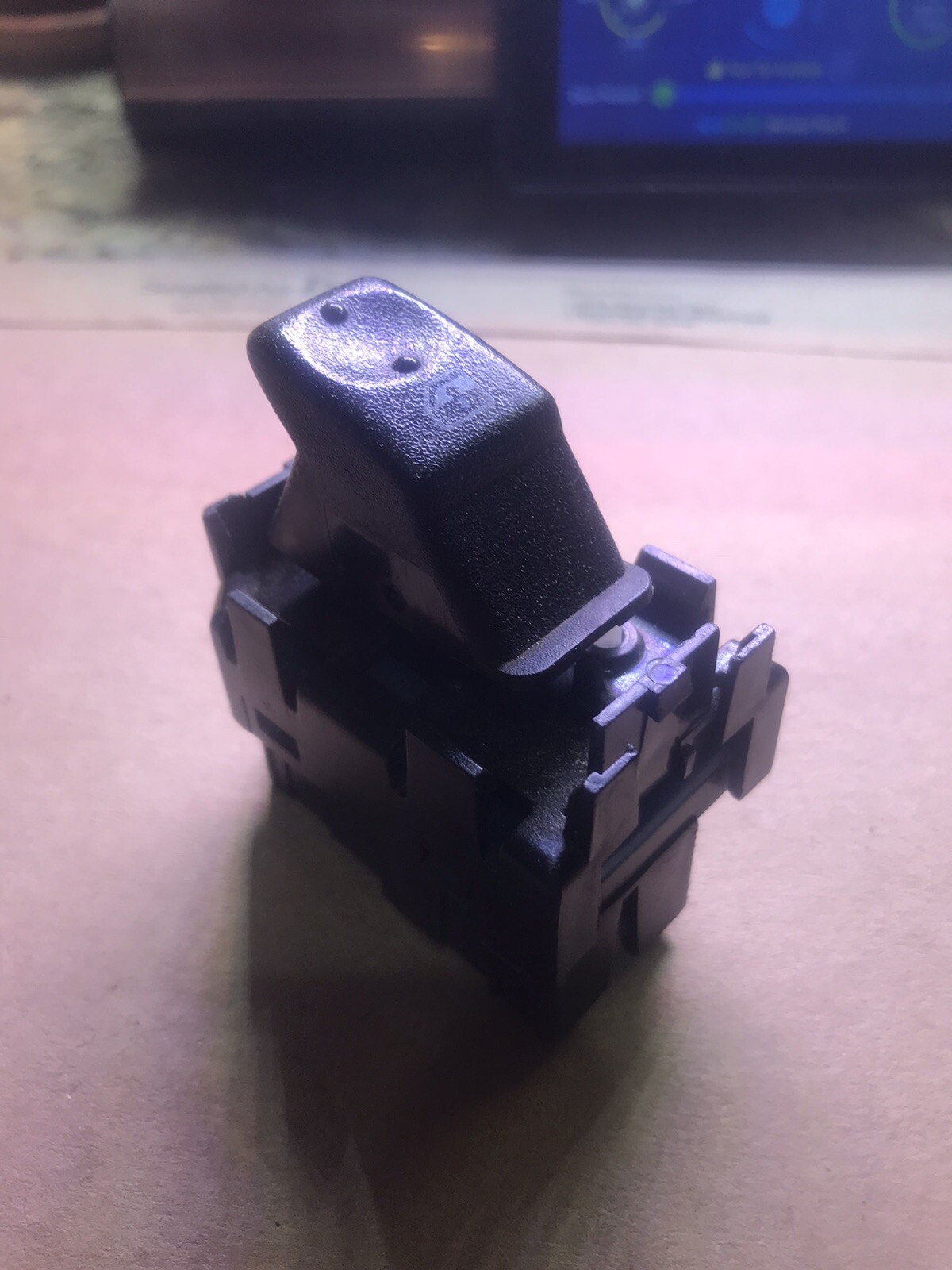 Hummer H2 Window Control Switch Part Number 15093146 eBay