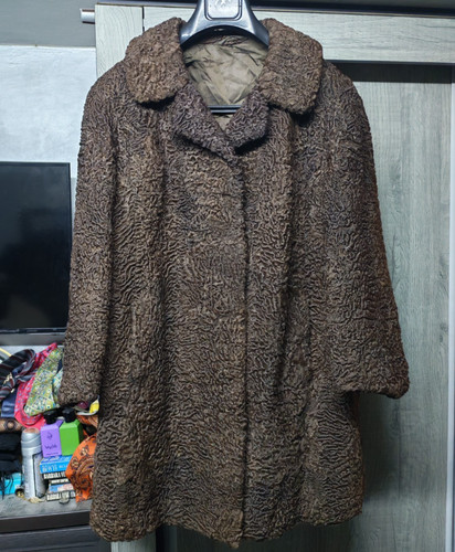 Vintage Genuine Mint Brown