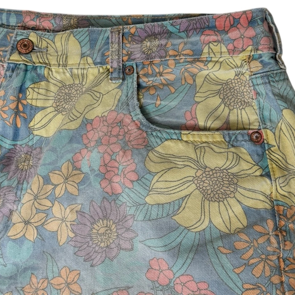 Pantalones cortos de mezclilla florales American Eagle para mujer talla 20 Foto 3 de 4