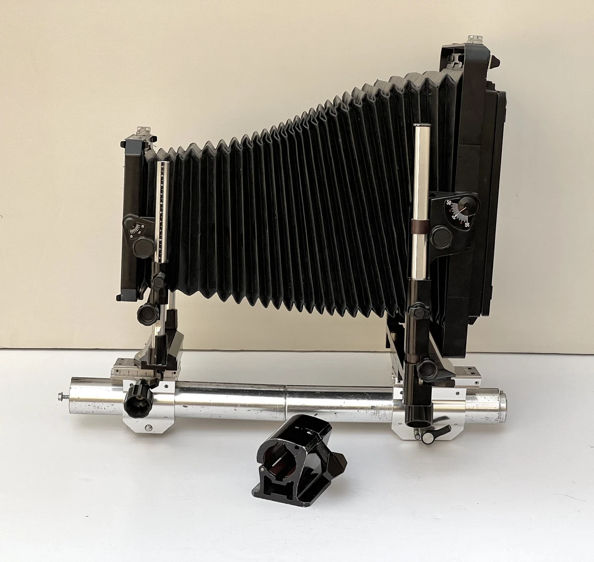 toyo 810 G 大判　カメラ Toyo View 810 G 8x10 Large format rail camera, bellows some leaks