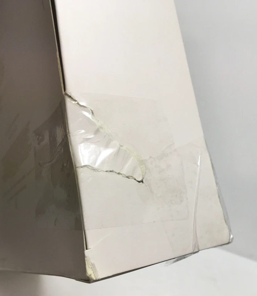 Juego de regalo Glow By JLO eau de parfum spray 1,7 oz y gel de ducha y loción corporal 2,5 oz cada uno nuevo en caja Foto 3 de 3