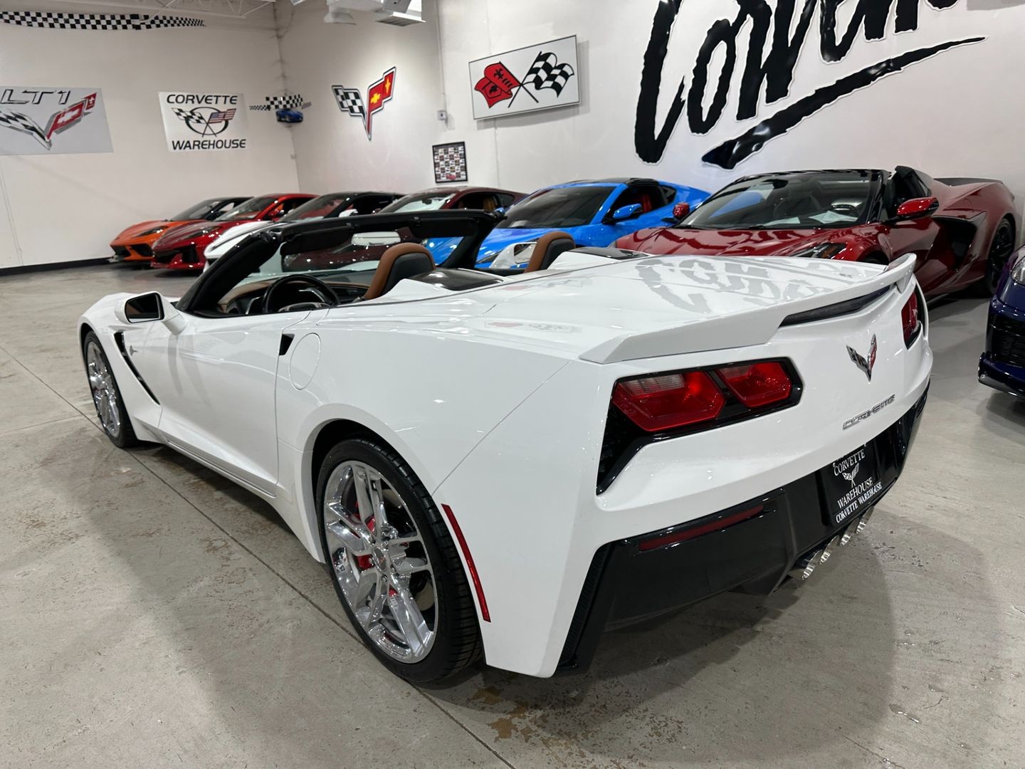 2016 [G8G] Arctic White Chevrolet Corvette   | C7 Corvette Photo 4