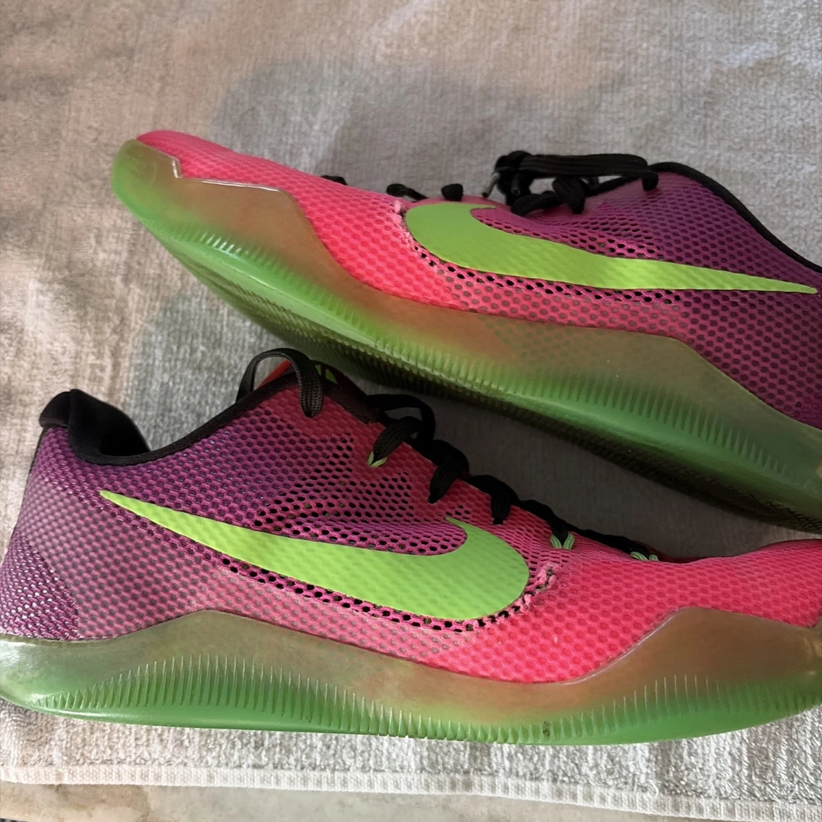 Size 7.5 Kobe XI Mambacurial Original box Lightly used Nike Kobe 11 Mambacurial for Sale | Authenticity Guaranteed  main image 2