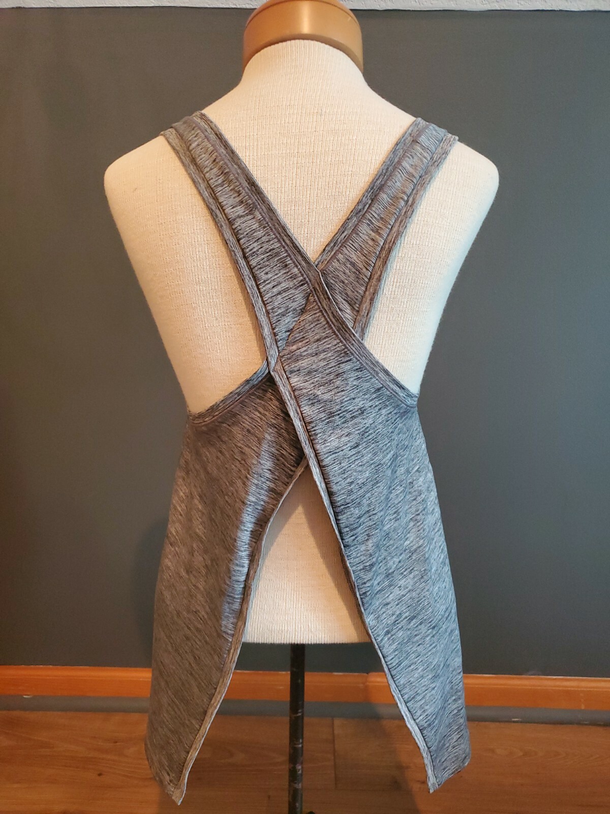 Zyia Active Heather Gray Open Split Back Cross Ta… - image 1