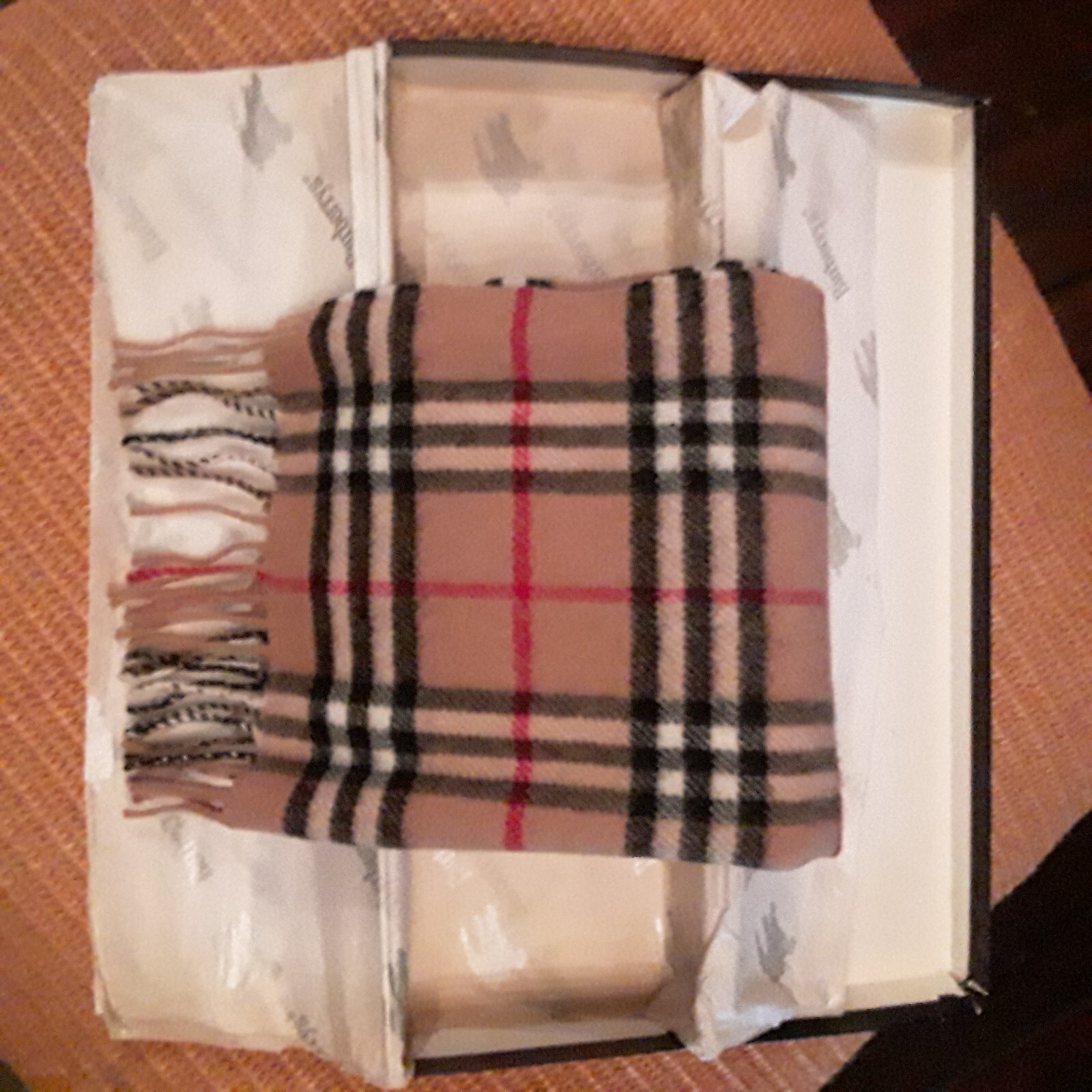 burberrys vintage 100 lambswool scarf NEW in original gift box!!! eBay