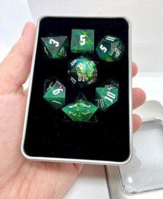 FREE CASE Green/Black Sharp Edge Resin Polyhedral Dice Candy Foil Udixi Dice Set