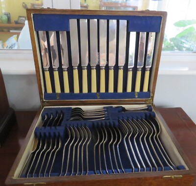 Sheffield Vintage Dinnerware for 6, 44 piece set with custom wooden box