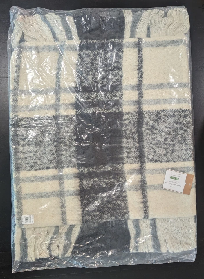 Funda de almohada Pottery Barn Dagny a cuadros mohair, 20 pulgadas Foto 2 de 4