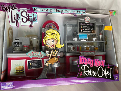 MGA BRATZ LIFE STYLE KRAZY KOOL RETRO CAFE ACCESSORY SET for Fashion Doll  NRFB