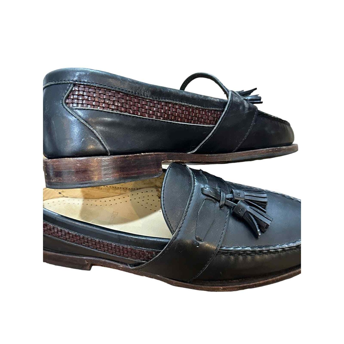 Allen Edmonds Maxfield Goodyear mens Black Leather Tassel  display picture 1