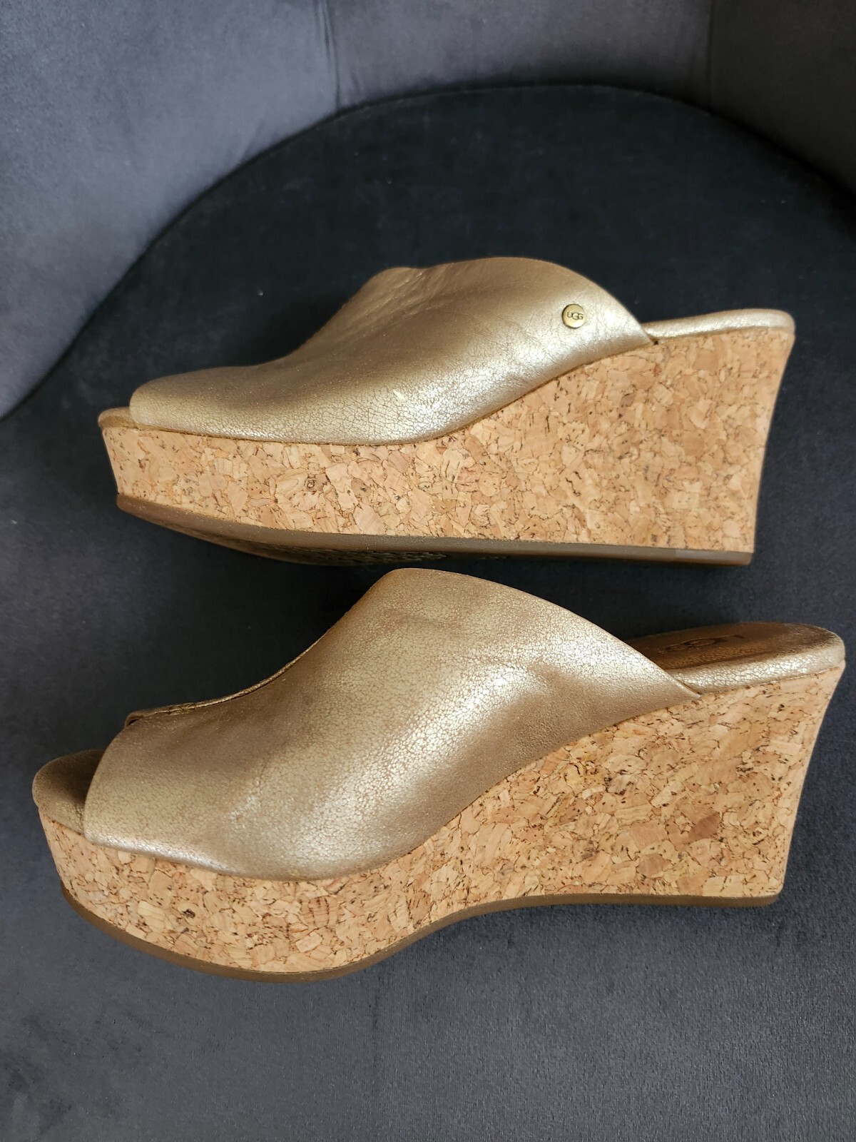 Comfortable gold leather Ugg platform wedges heel… - image 1