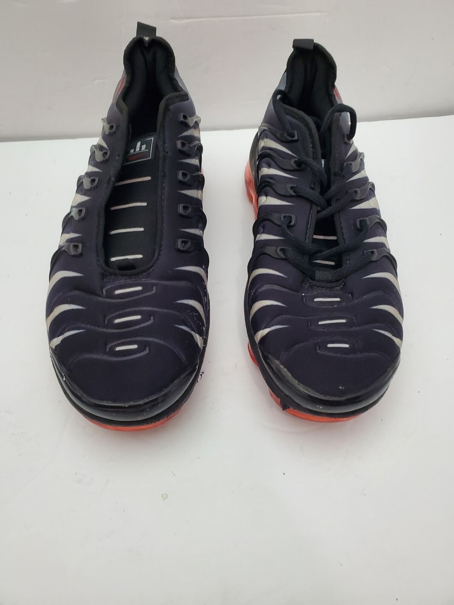 red shark tooth vapormax plus