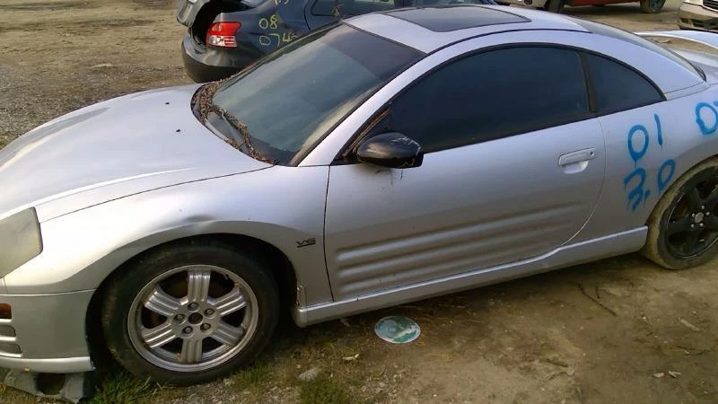 01 02 03 04 05 Radiador MITSUBISHI ECLIPSE Foto 4 de 4