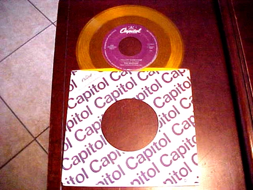 THE BEATLES Yellow Submarine / Eleanor Rigby rare GOLD -1987 JUKEBOX 45