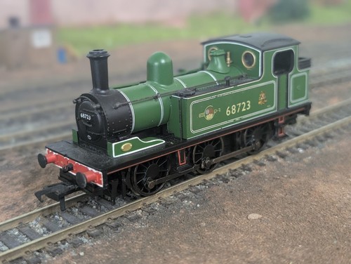 Bachmann 31-056-68723 Class J72 0-6-0T 68723 in BR lined green with late crest