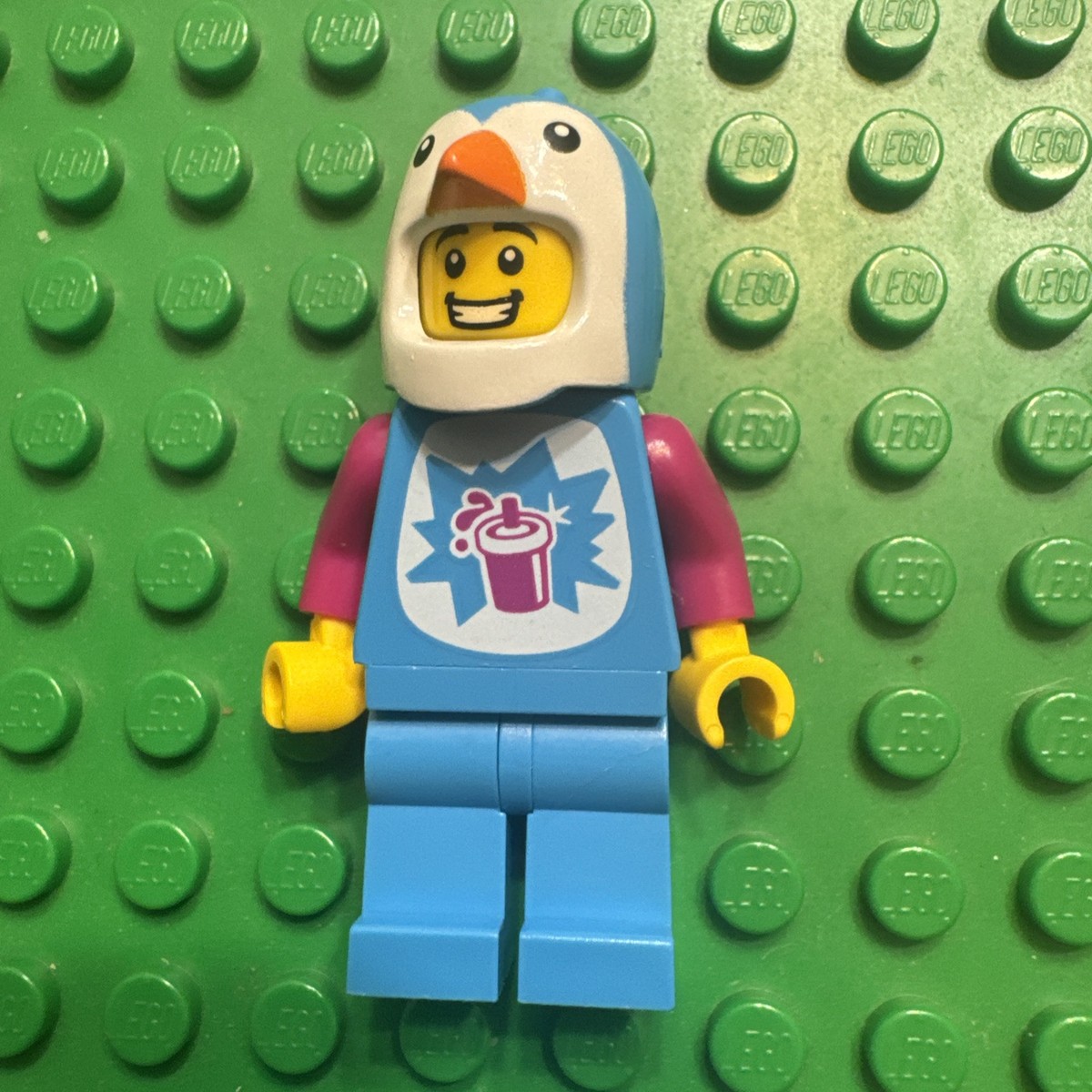 Genuine Lego Penguin Slushy Vendor Minifigure City from 60384